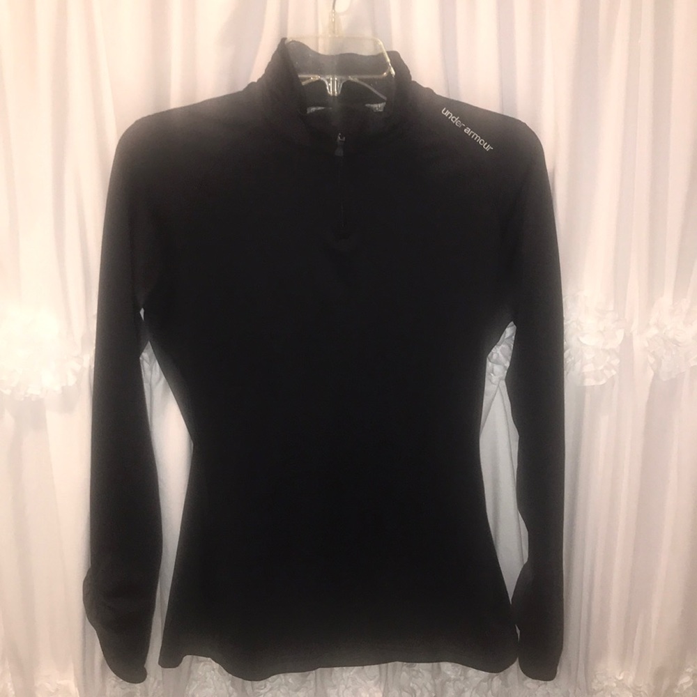 Under Armour black half zip size medium 🌲❄️